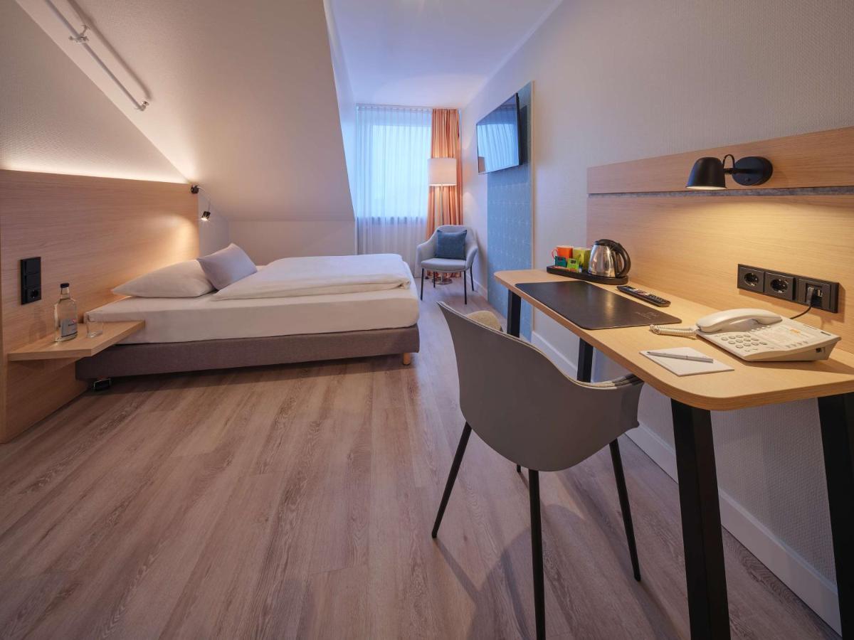 Best Western Hotel Prisma นอยมึนสเตอร์ ภายนอก รูปภาพ