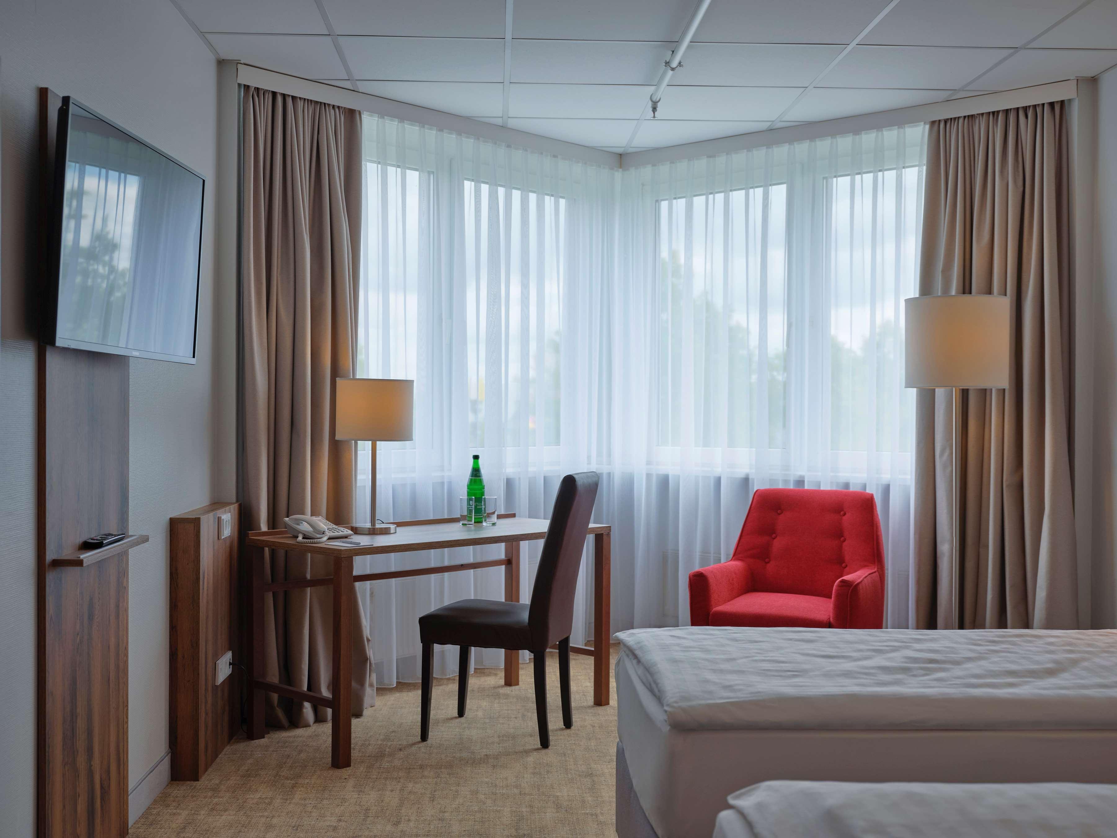 Best Western Hotel Prisma นอยมึนสเตอร์ ภายนอก รูปภาพ