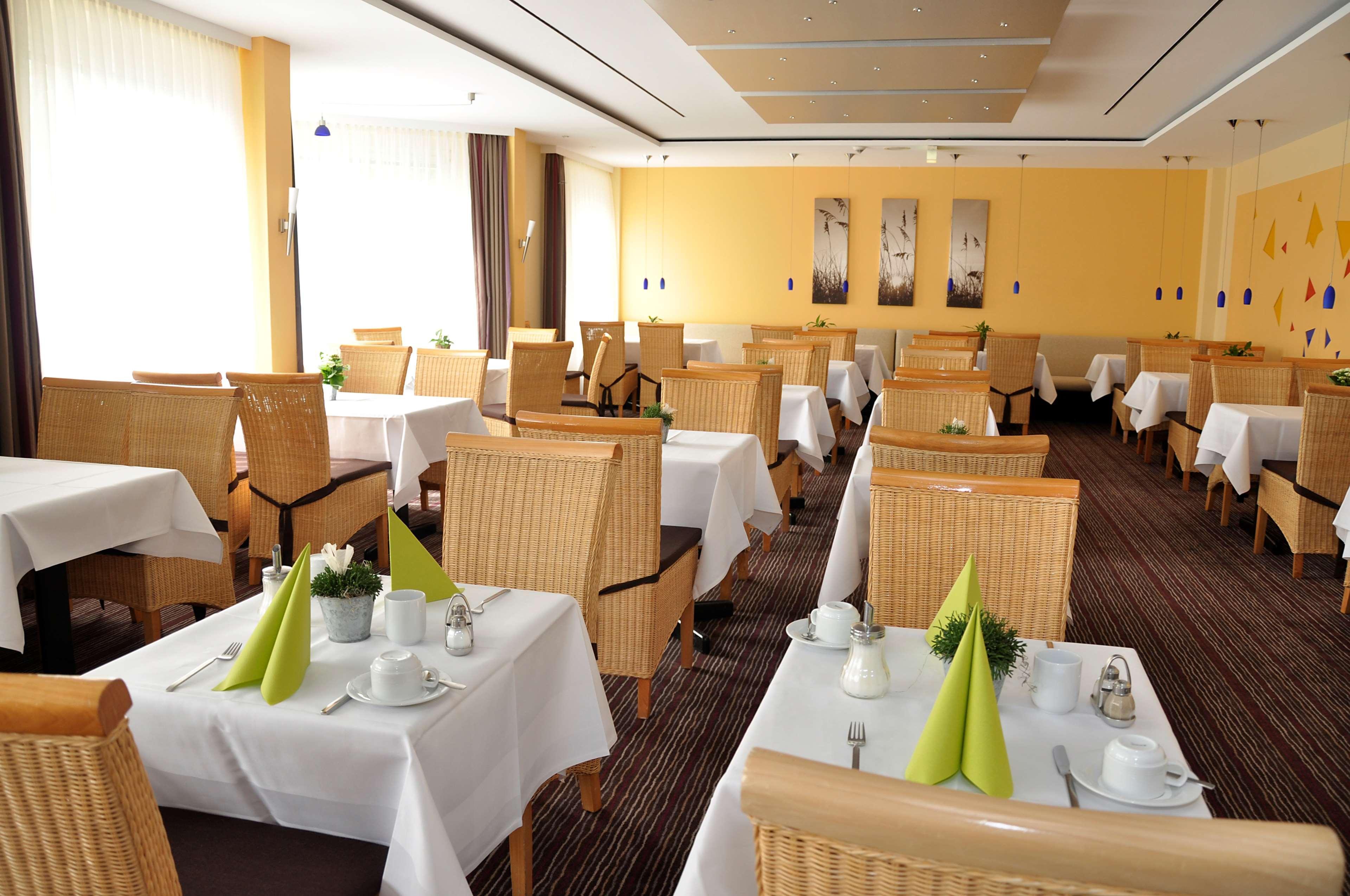 Best Western Hotel Prisma นอยมึนสเตอร์ ภายนอก รูปภาพ
