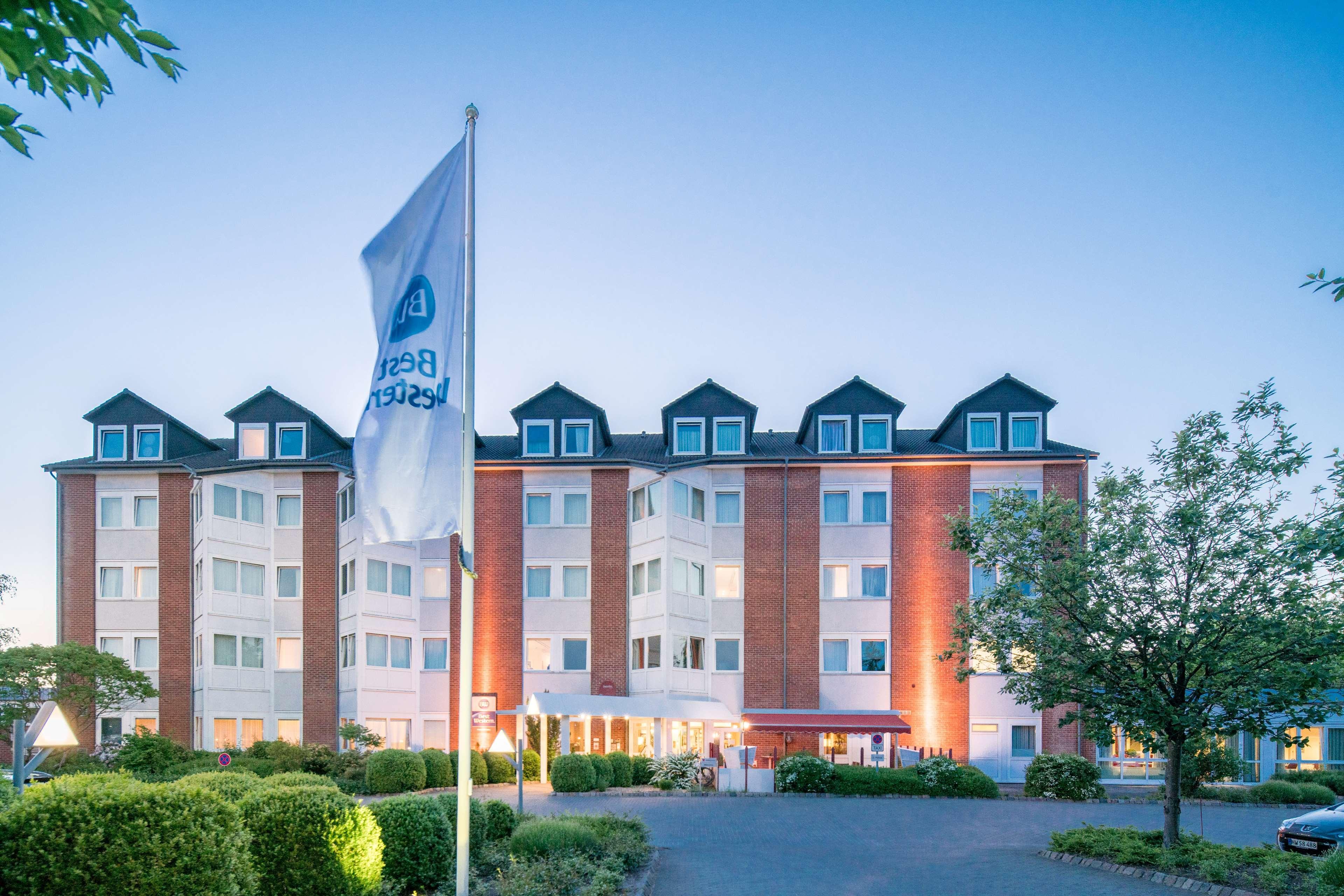 Best Western Hotel Prisma นอยมึนสเตอร์ ภายนอก รูปภาพ